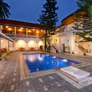 **** Hotel Dutch India